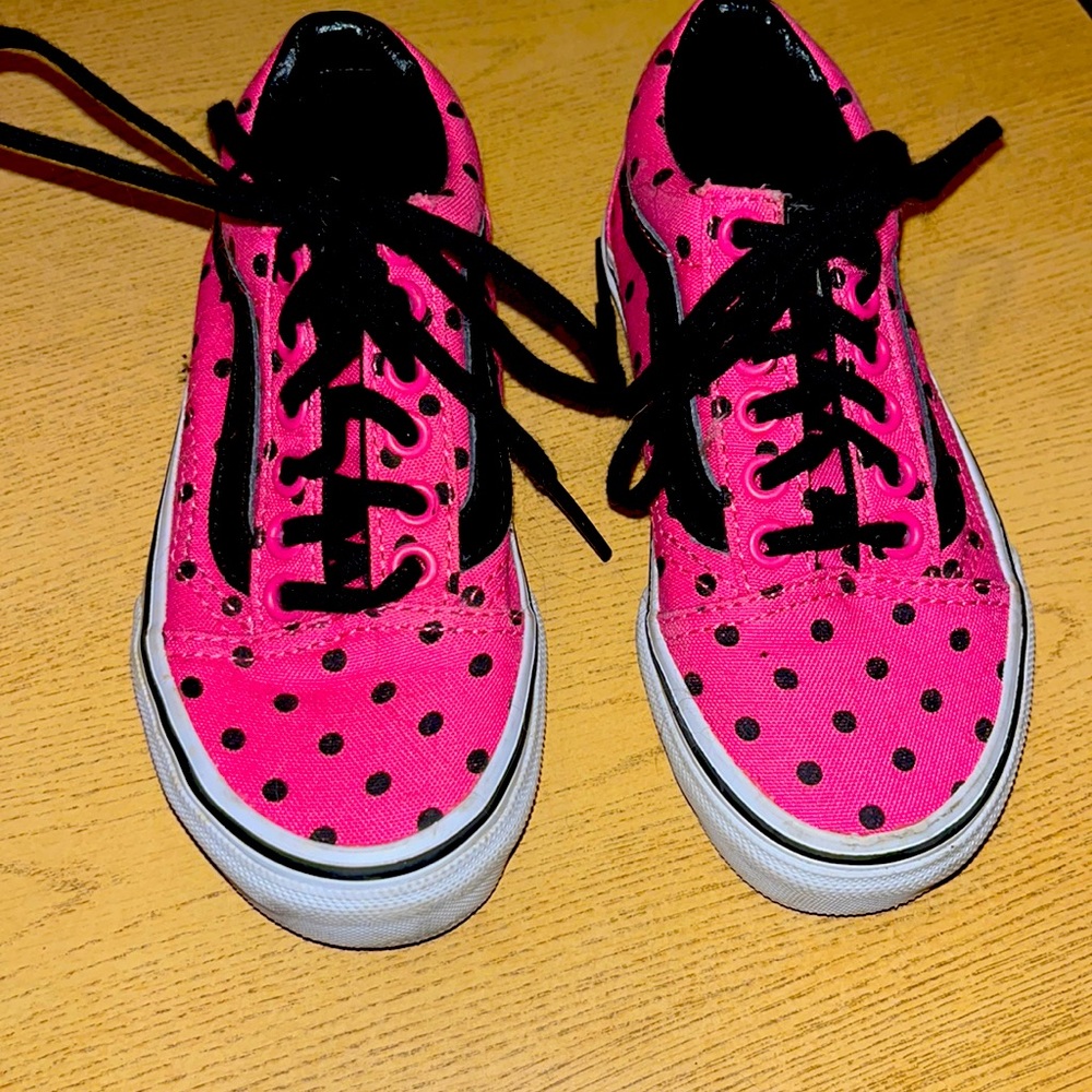 Toddler girls vans tie shoes, pink with black polka dots!